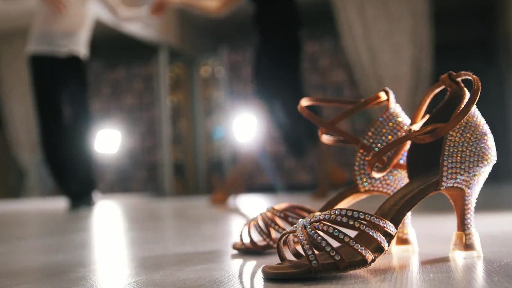 Womens dance shoes e1632506185903